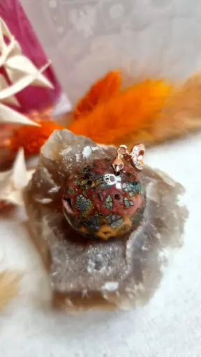 Marcassite en agate plume. 2,6cm