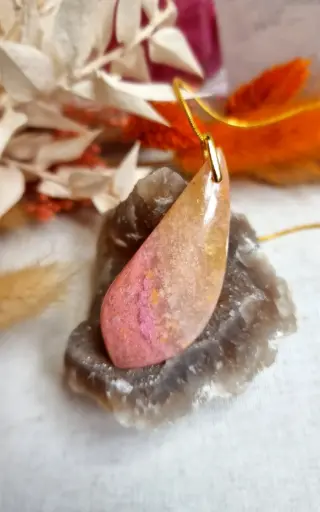 Rhodonite, Italie. 5,3x2,2cm
