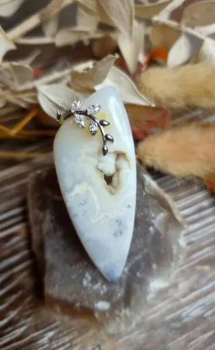 Graveyard point plume agate, Oregon.  5,8x2,4cm