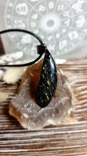 Nuumite du Groenland 4,7x1,4cm